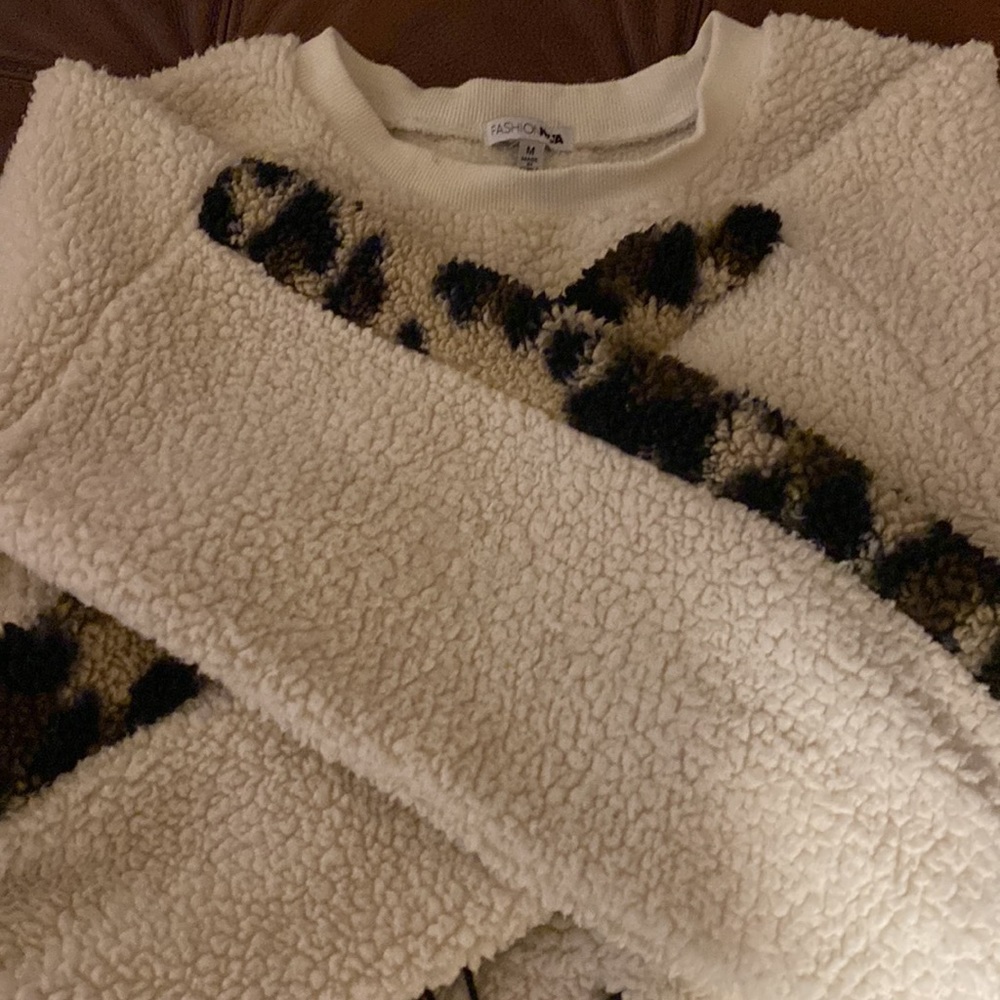 Size medium fashion nova teddy bear jogging suit - Picture 4 of 7